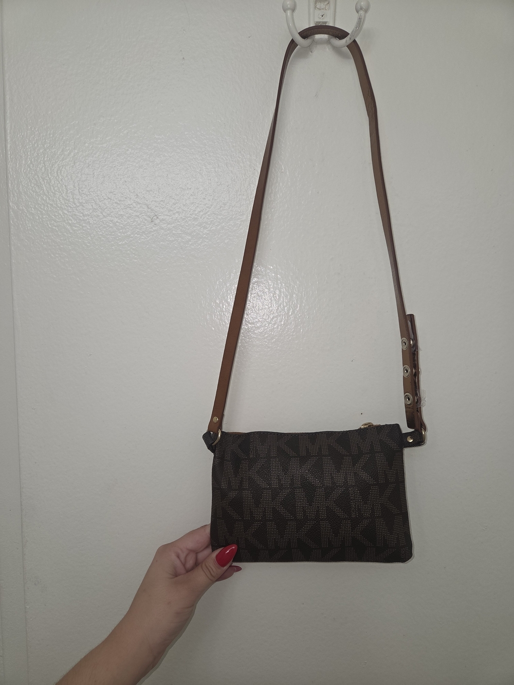 Michael Kors Brown Logo Belt Bag with Gold Chain Strap - Picture 3 of 5